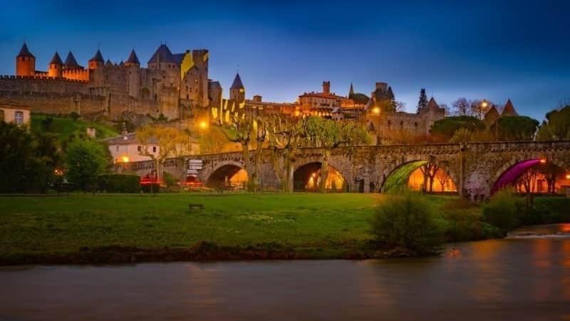 Bel Appartement Avec Cour Au Coeur De La Bastide Carcassonne Exterior foto